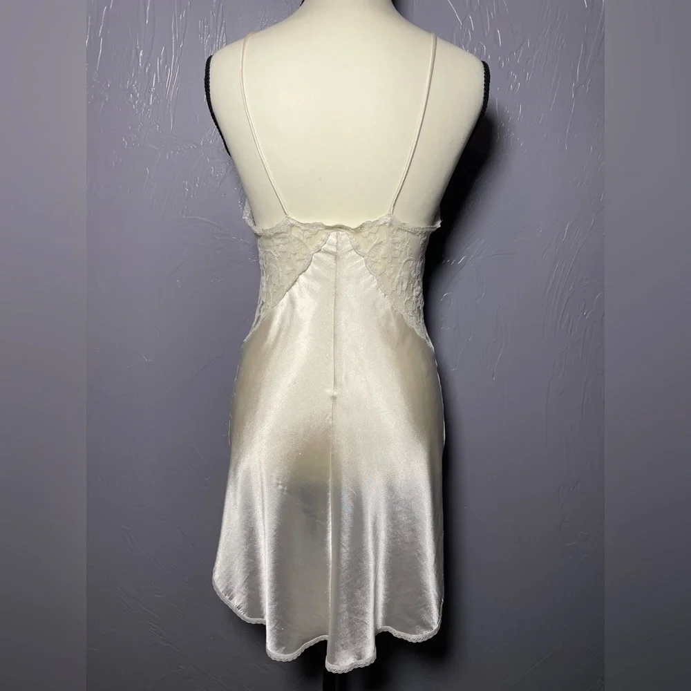 🔥VINTAGE LILY OF FRANCE 60s 70s 80s Lace Nightgown Robe Chemise Set Cream - Picture 7 of 16